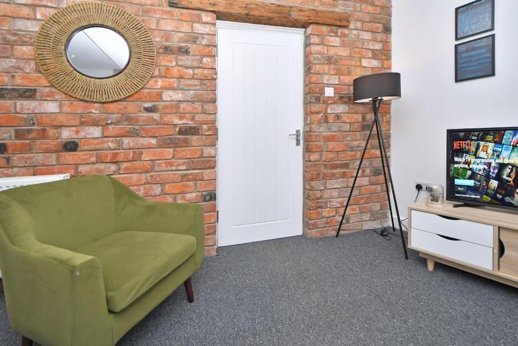 Lyndale House - By Sigma Apartment